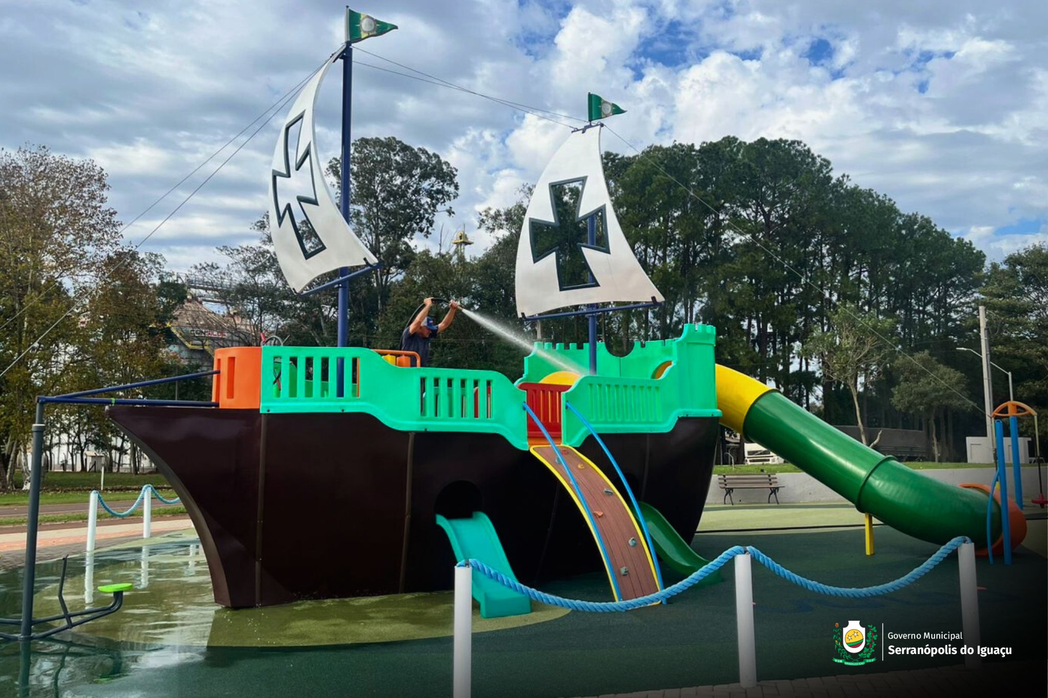 Preservar é Cuidar: Brinquedo na Praça Central precisa da ajuda de todos