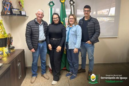 Governo Municipal formaliza novas contratações para diferentes setores da administração