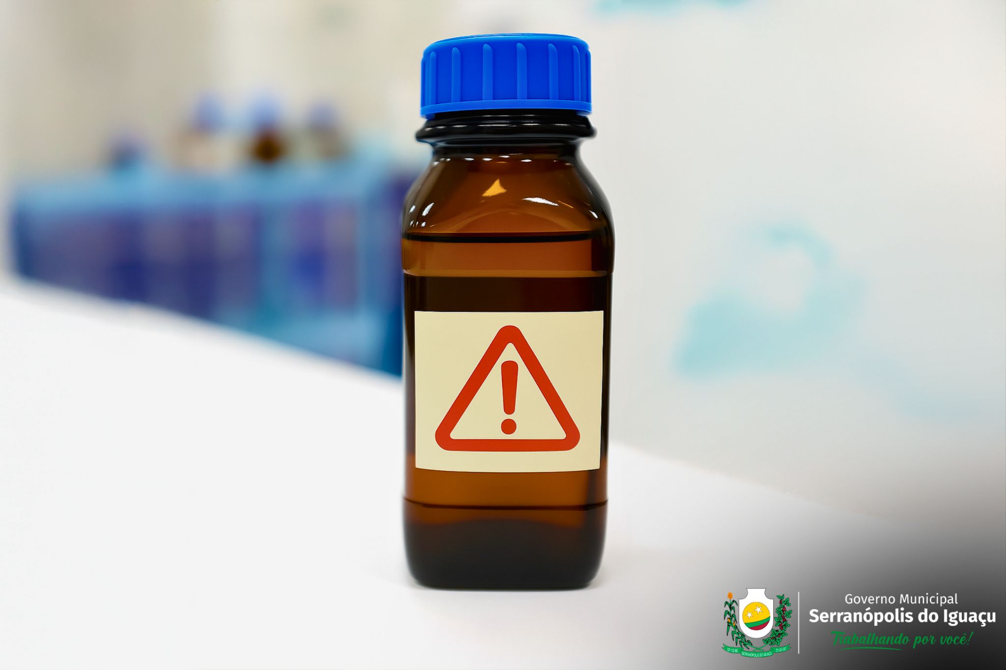 Governo Municipal alerta para risco de intoxicação por metanol em bebidas adulteradas