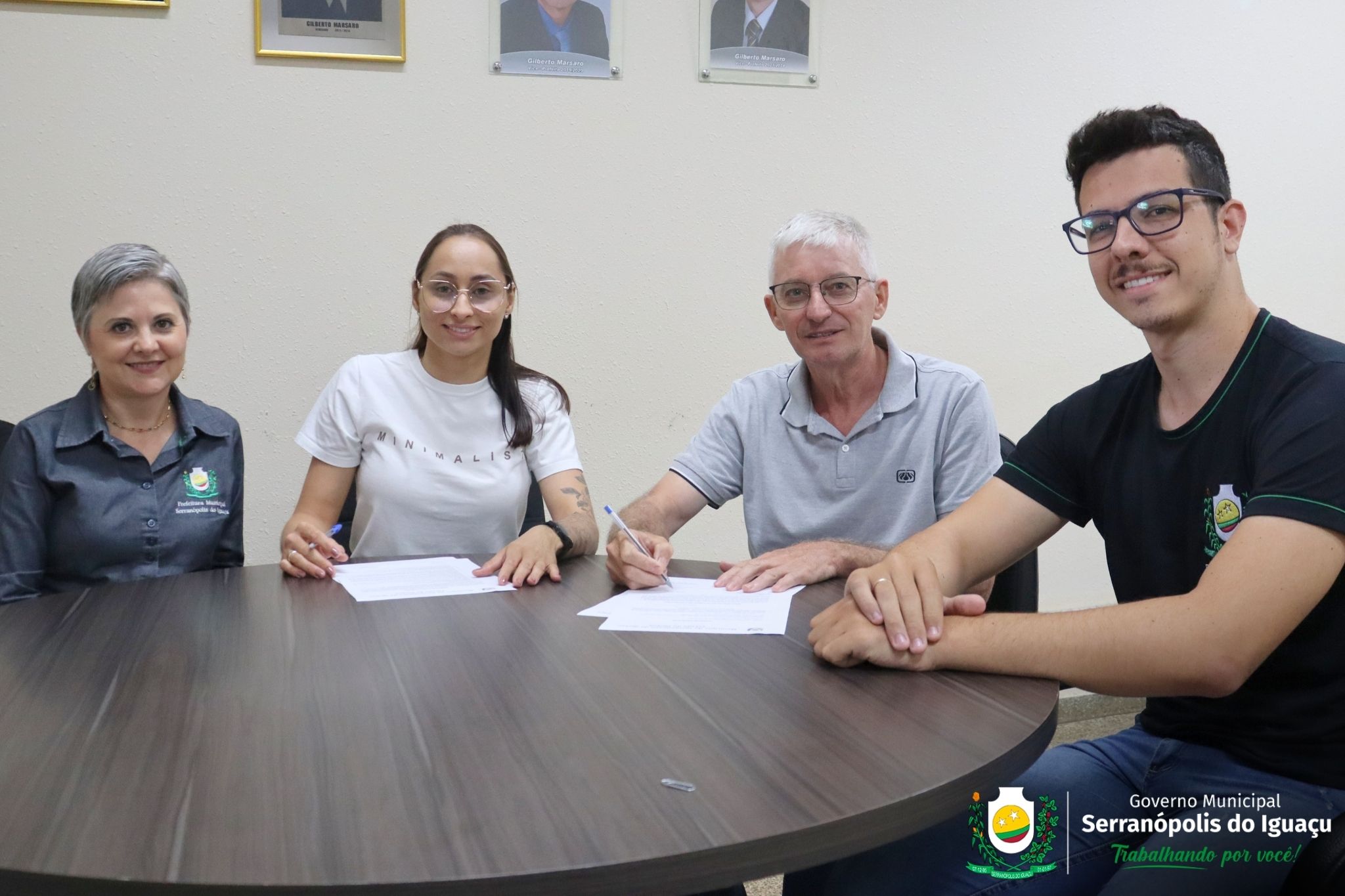 Governo Municipal recebe nova fisioterapeuta concursada