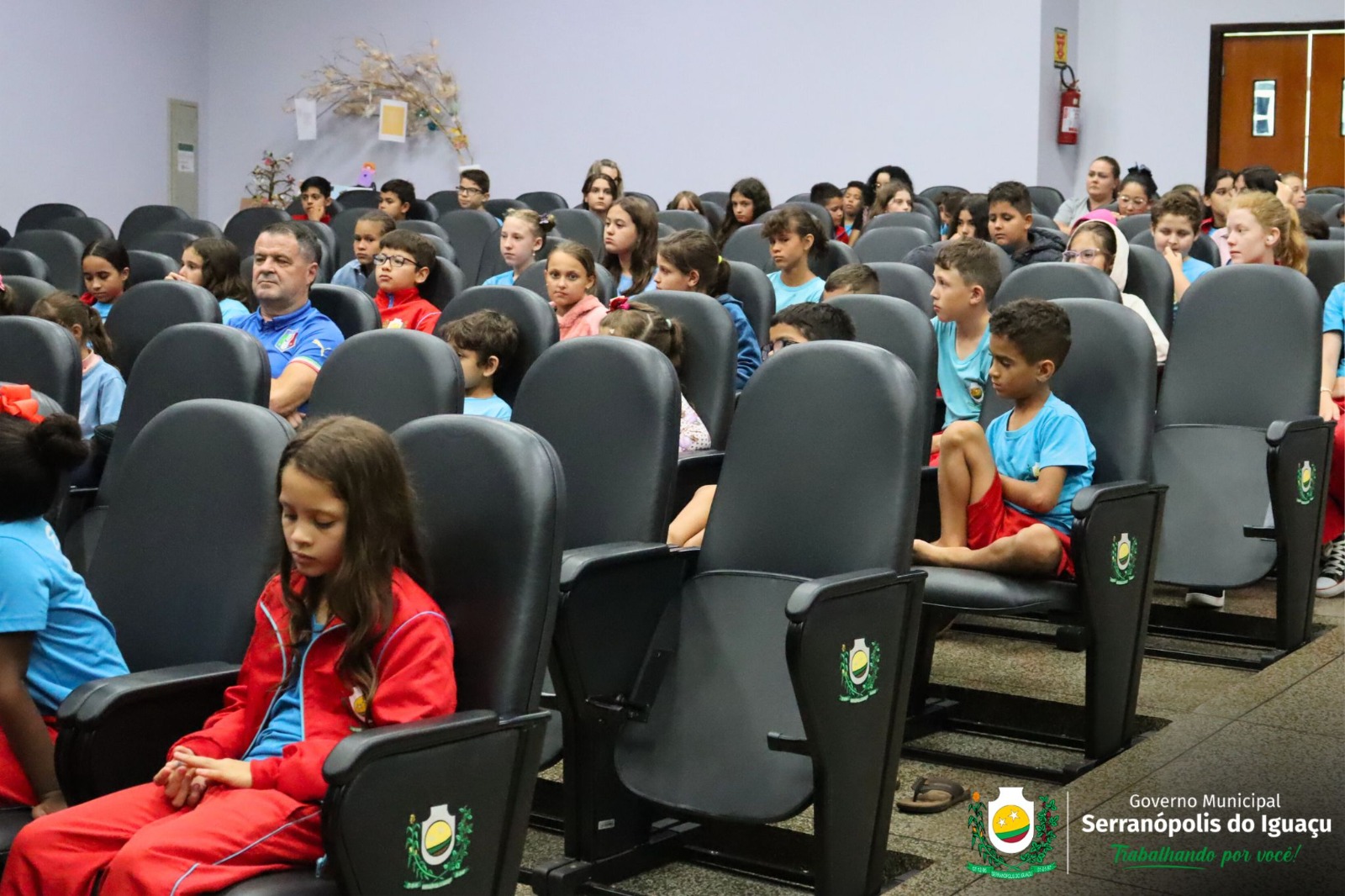 1ª Feira Literária e Cultural da Jornada Ampliada valoriza produção educativa em Serranópolis do Iguaçu 1ª Feira Literária e Cultural da Jornada Ampliada valoriza produção educativa em Serranópolis do Iguaçu