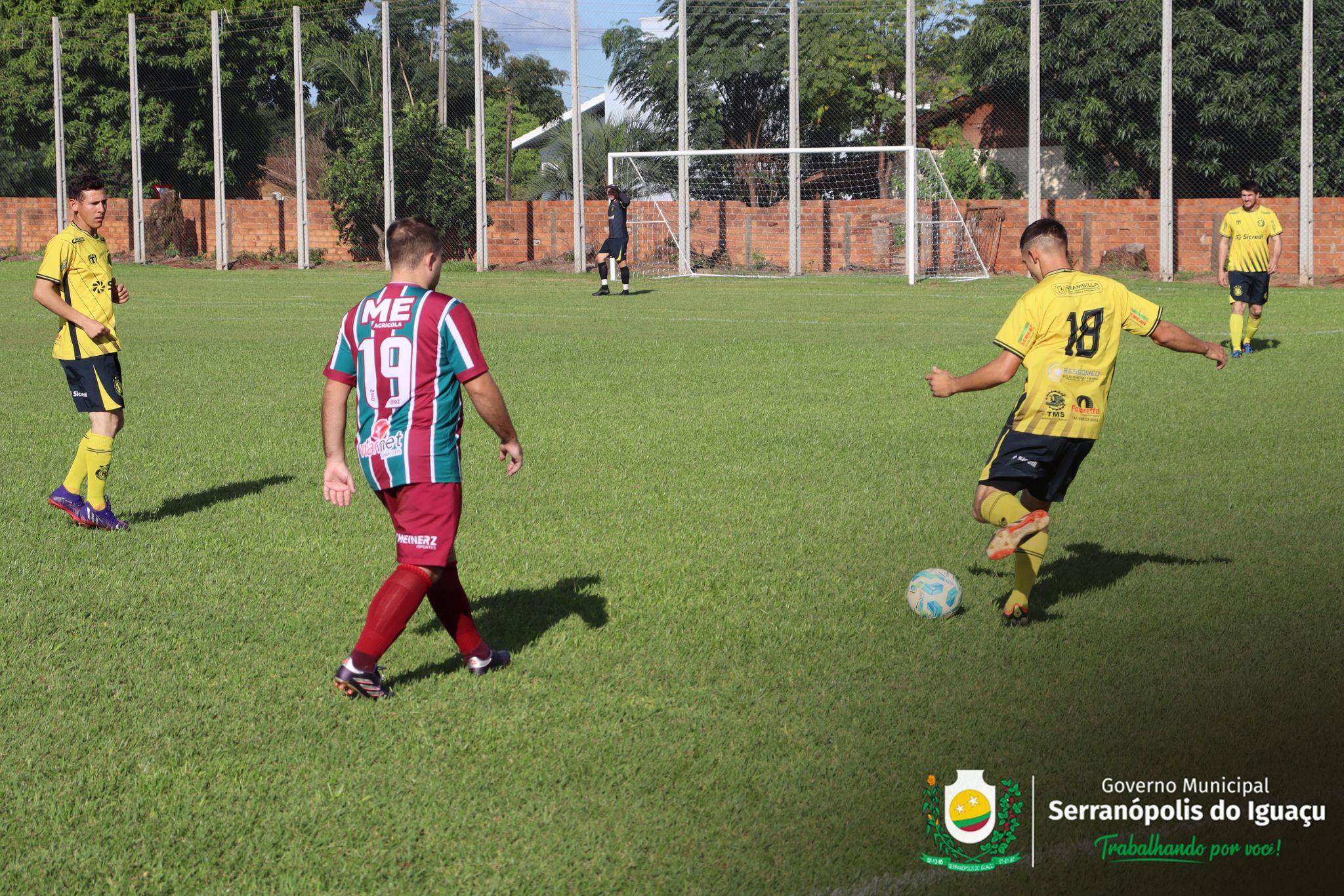 24º Campeonato Municipal de Futebol tem início com três partidas em Serranópolis do Iguaçu 24º Campeonato Municipal de Futebol tem início com três partidas em Serranópolis do Iguaçu