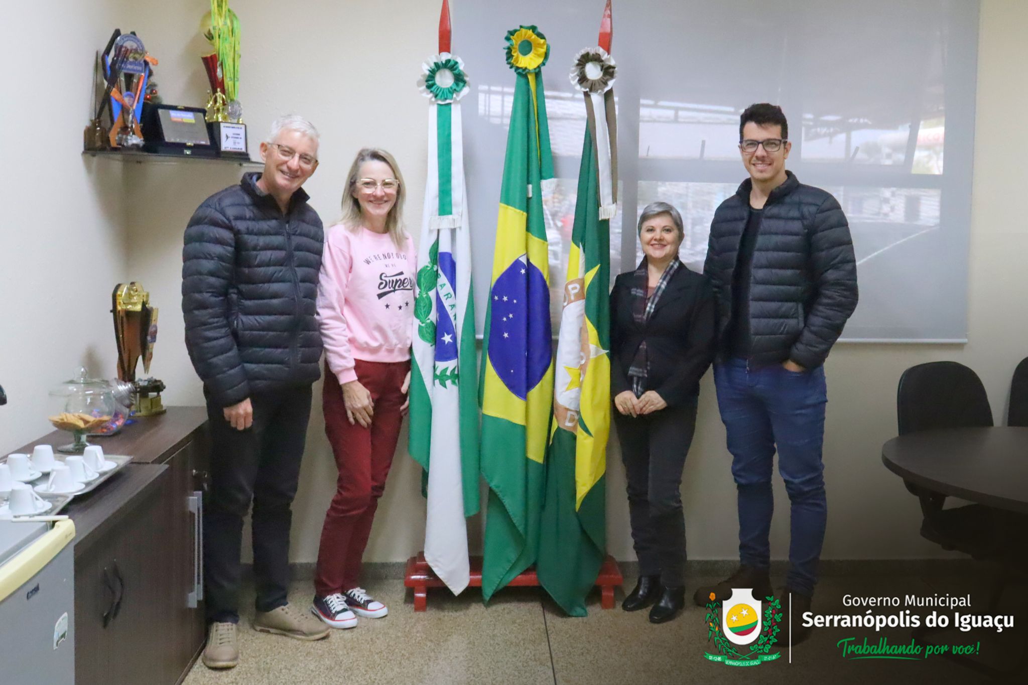 Governo Municipal formaliza contratação de professora para a rede municipal de ensino Governo Municipal formaliza contratação de professora para a rede municipal de ensino