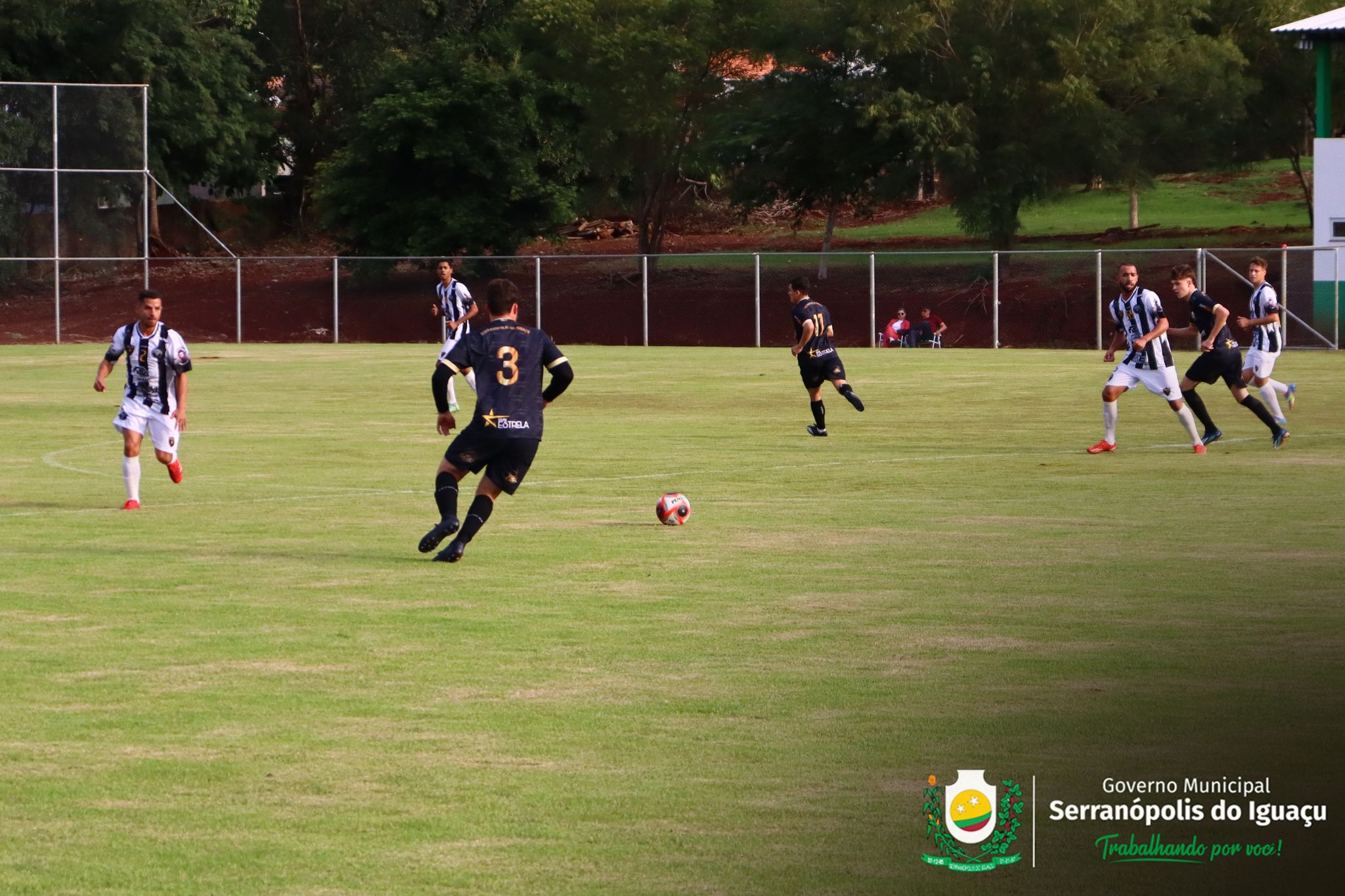 Serranópolis do Iguaçu empata em casa pela semifinal da Copa Oeste de Futebol Serranópolis do Iguaçu empata em casa pela semifinal da Copa Oeste de Futebol