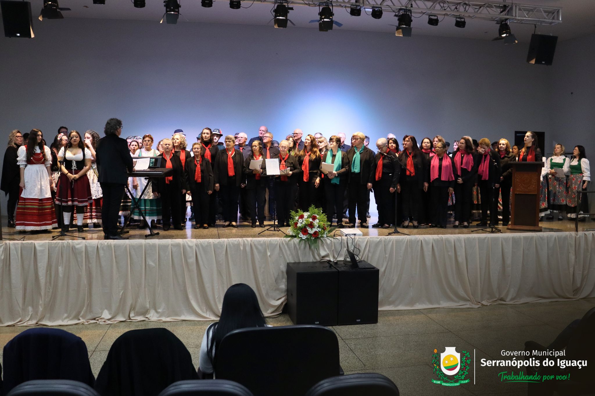 Corais celebram os 29 anos do Coral Municipal de Serranópolis do Iguaçu Corais celebram os 29 anos do Coral Municipal de Serranópolis do Iguaçu