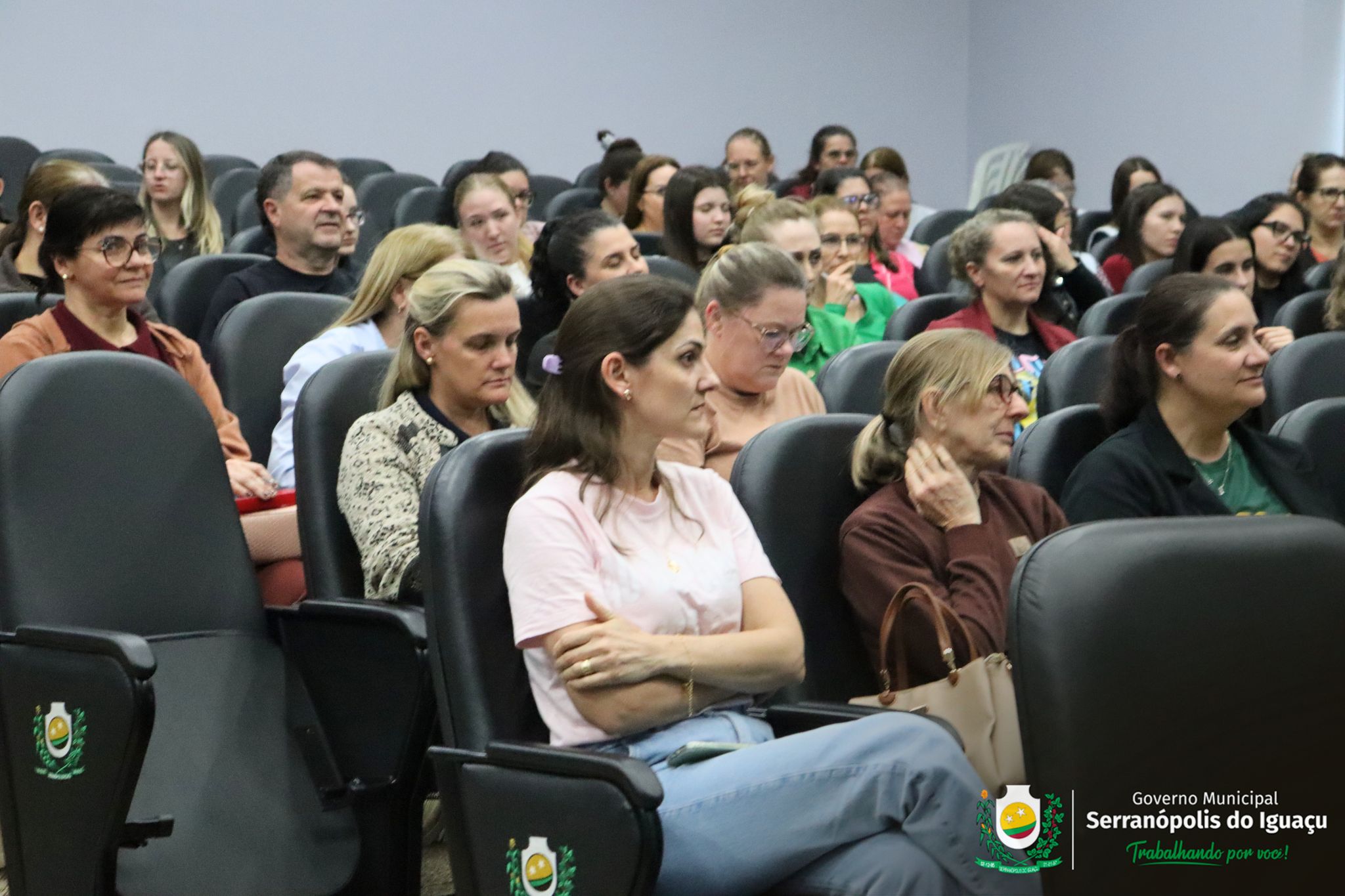 Serranópolis do Iguaçu inicia construção do Plano Municipal de Educação para os próximos dez anos Serranópolis do Iguaçu inicia construção do Plano Municipal de Educação para os próximos dez anos
