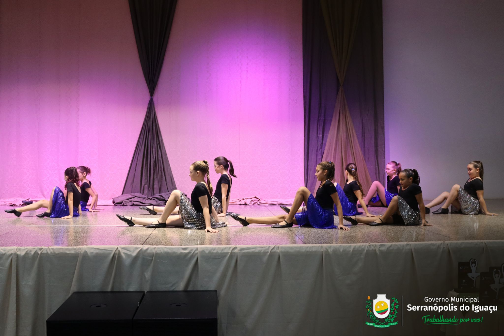 5ª Mostra Regional de Dança reúne seis municípios durante a Semana Cultural de Serranópolis do Iguaçu 5ª Mostra Regional de Dança reúne seis municípios durante a Semana Cultural de Serranópolis do Iguaçu