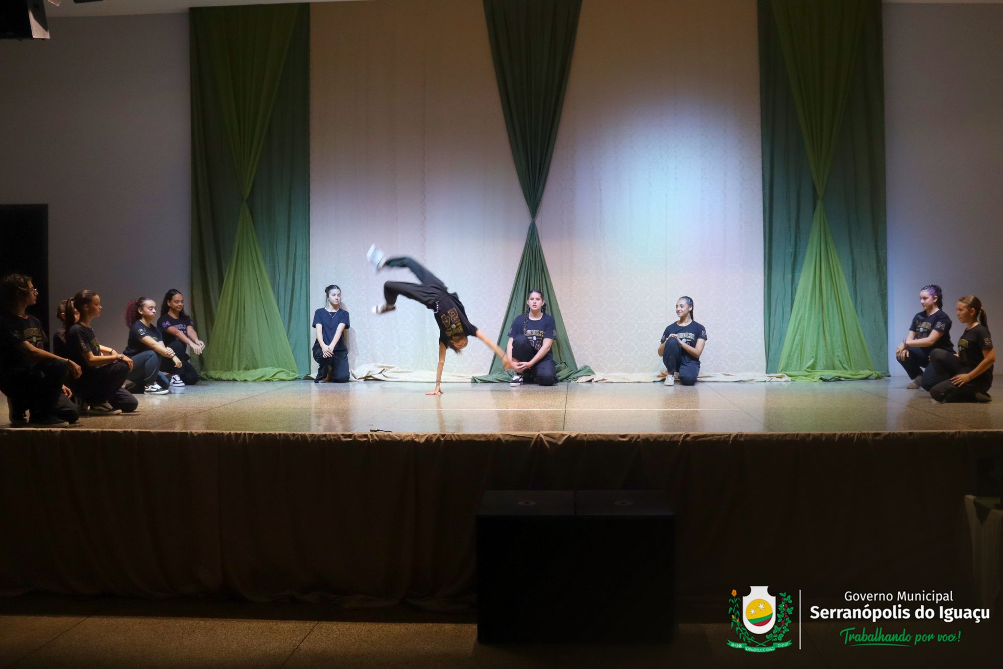 5ª Mostra Regional de Dança reúne seis municípios durante a Semana Cultural de Serranópolis do Iguaçu 5ª Mostra Regional de Dança reúne seis municípios durante a Semana Cultural de Serranópolis do Iguaçu