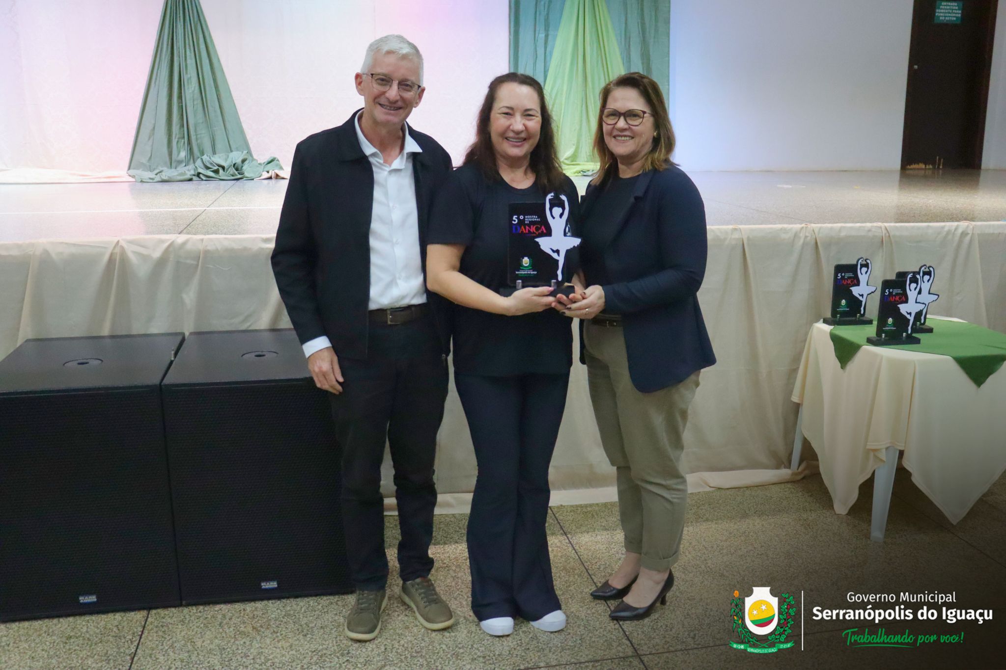 5ª Mostra Regional de Dança reúne seis municípios durante a Semana Cultural de Serranópolis do Iguaçu 5ª Mostra Regional de Dança reúne seis municípios durante a Semana Cultural de Serranópolis do Iguaçu