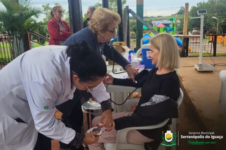 Ações de prevenção à hipertensão são realizadas durante Feirinha da ACIASI