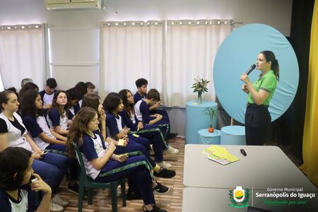 Palestras em alusão ao Setembro Amarelo são realizadas nos colégios estaduais de Serranópolis do Iguaçu Palestras em alusão ao Setembro Amarelo são realizadas nos colégios estaduais de Serranópolis do Iguaçu